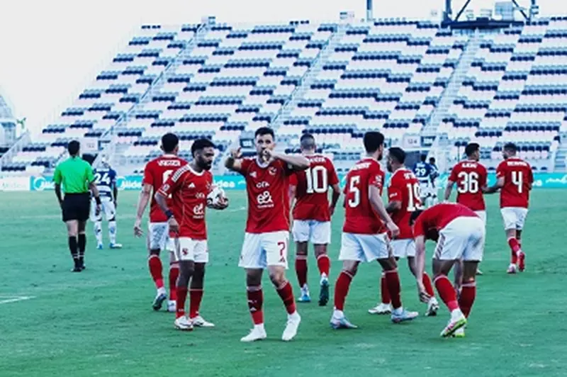 تألق تريزيجيه: هدف الأهلي الرائع في شباك باتشوكا (فيديو)