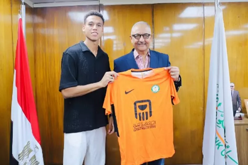 البنك الأهلي يوقع عقداً حصرياً مع الثنائي المميز محمد بنشرقي والجزار من المحلة