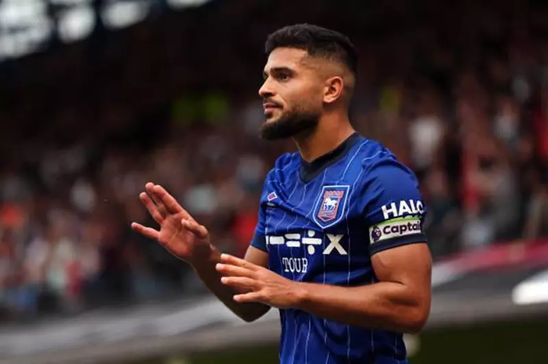 تداعيات صفقة أوماري هاتشينسون على مسيرة سام مرسي في كرة القدم